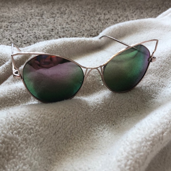 Cat Eye Sunglasses - Picture 1 of 2